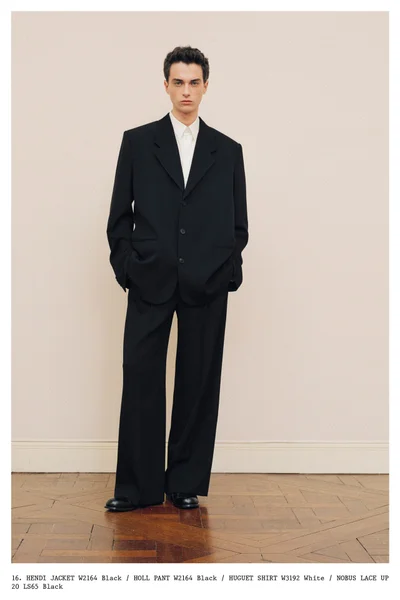 Look 16
